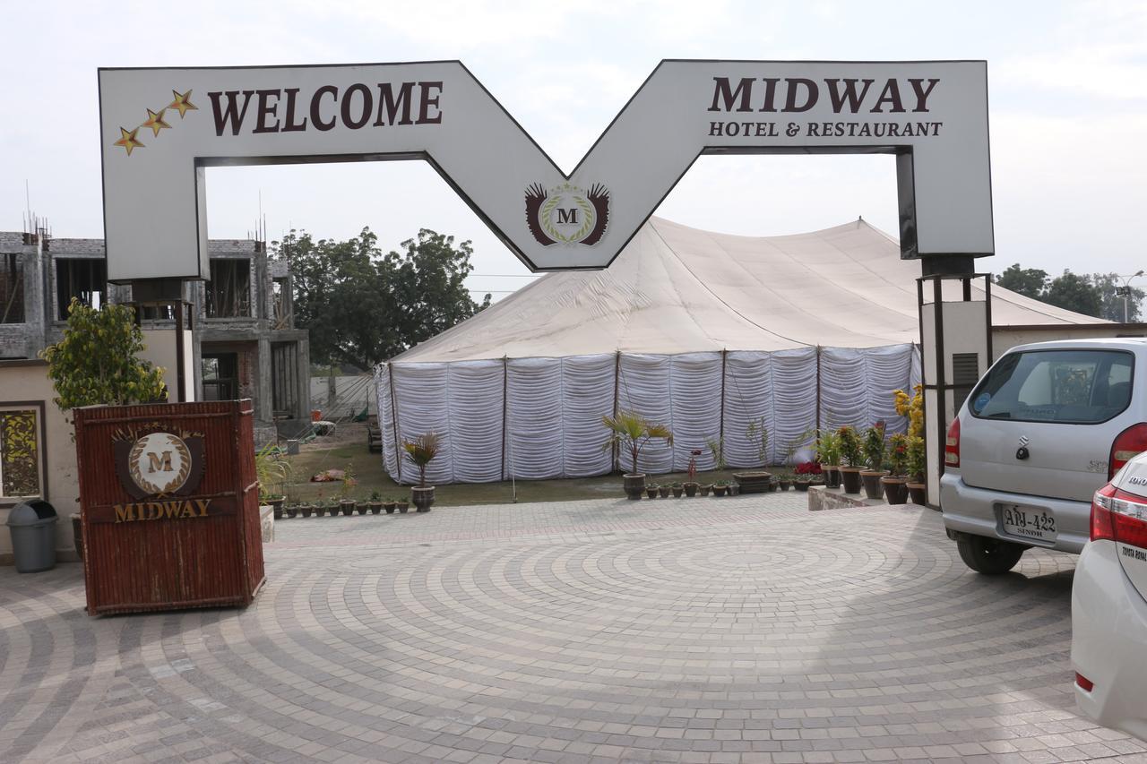 Midway Hotel & Restaurant Sadiqabad Экстерьер фото